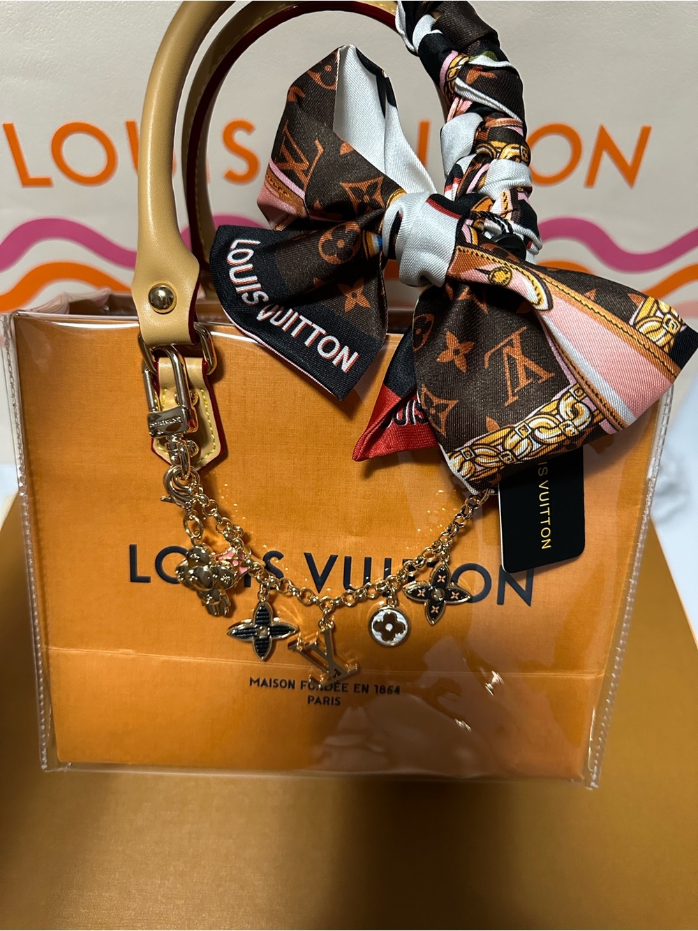 🧡💙🤩Louis Vuitton Gift Bag Tote with Bag Charm, Scarf & Key Chain🧡💙 - Picture 5 of 6